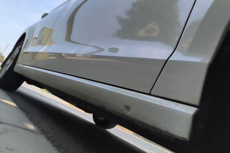 Used Volkswagen Lamando 2017 230TSI DSG Fashion Edition Right Side Sill