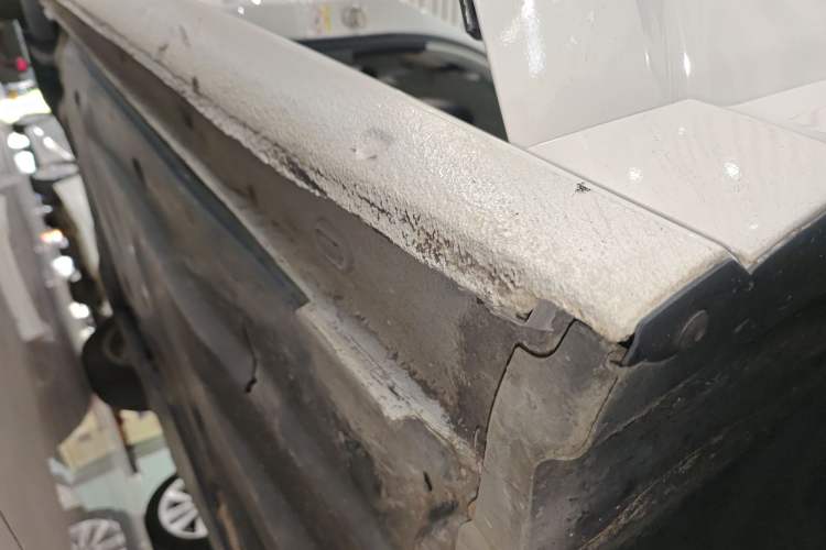 Used Volkswagen Lamando 2017 230TSI DSG Fashion Edition Right Side Sill