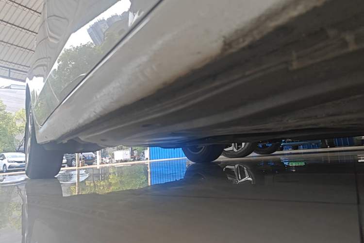 Used Volkswagen Lamando 2017 230TSI DSG Fashion Edition Right Side Sill
