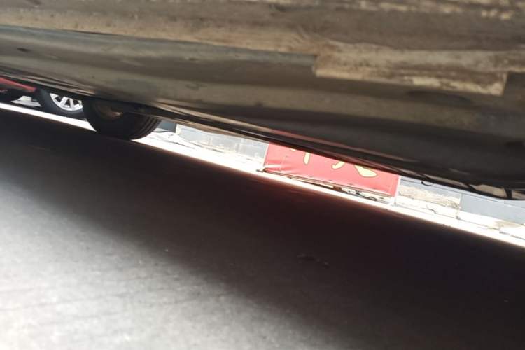 Used Volkswagen Lamando 2017 230TSI DSG Fashion Edition Right Side Sill