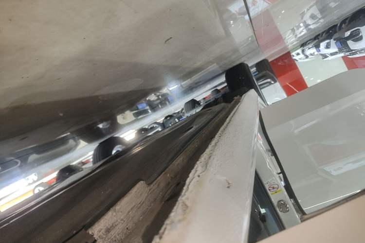Used Volkswagen Lamando 2017 230TSI DSG Fashion Edition Right Side Sill