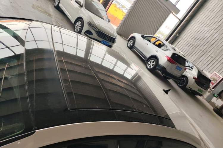 Used Volkswagen Lamando 2017 230TSI DSG Fashion Edition Roof
