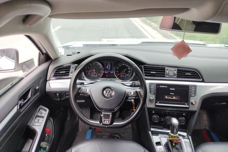 Used Volkswagen Lamando 2017 280TSI DSG Comfort Edition Steering Wheel