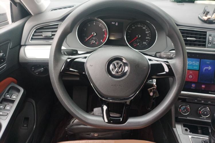 Used Volkswagen Lamando 2017 230TSI DSG Fashion Edition Steering Wheel
