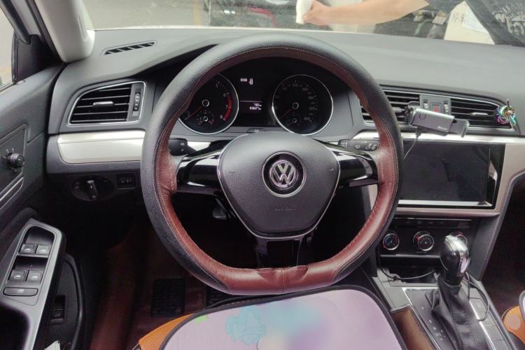 Used Volkswagen Lamando 2017 230TSI DSG Fashion Edition Steering Wheel