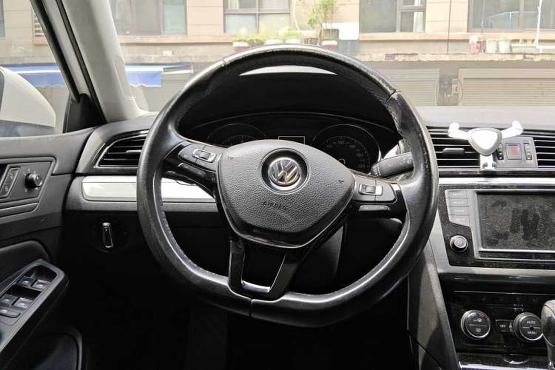 Used Volkswagen Lamando 2017 280TSI DSG Luxury Edition Steering Wheel