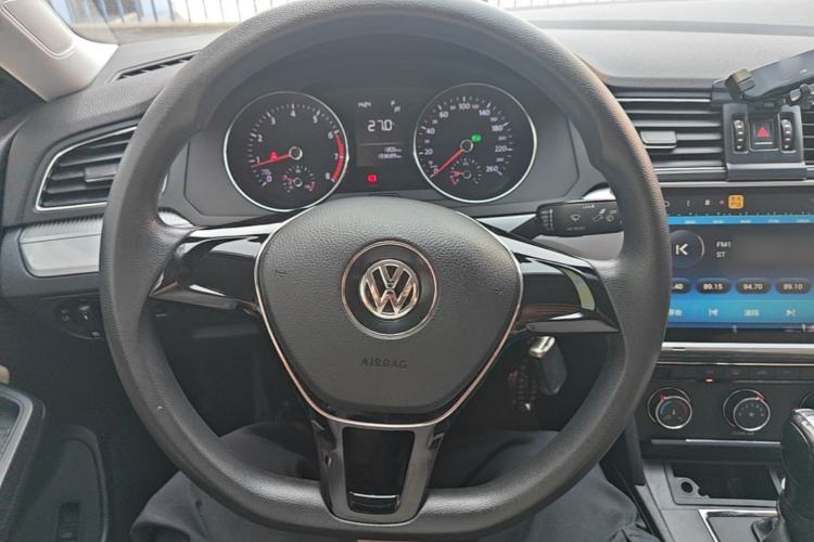 Used Volkswagen Lamando 2017 230TSI DSG Fashion Edition Steering Wheel