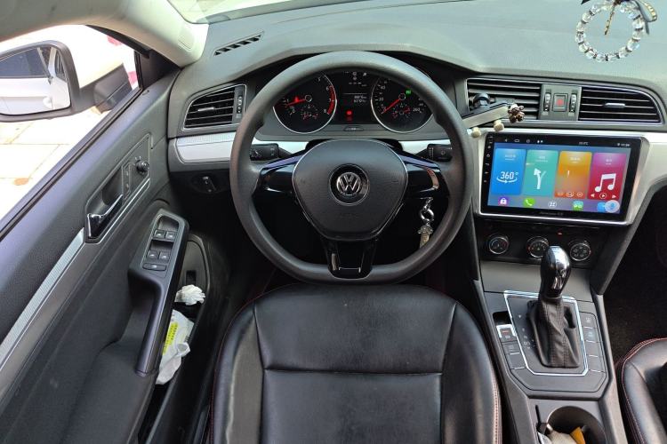 Used Volkswagen Lamando 2017 230TSI DSG Fashion Edition Steering Wheel