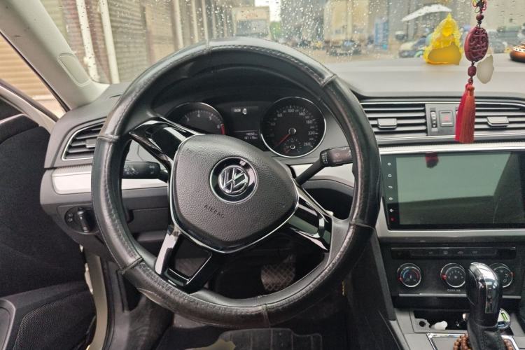 Used Volkswagen Lamando 2017 230TSI DSG Fashion Edition Steering Wheel
