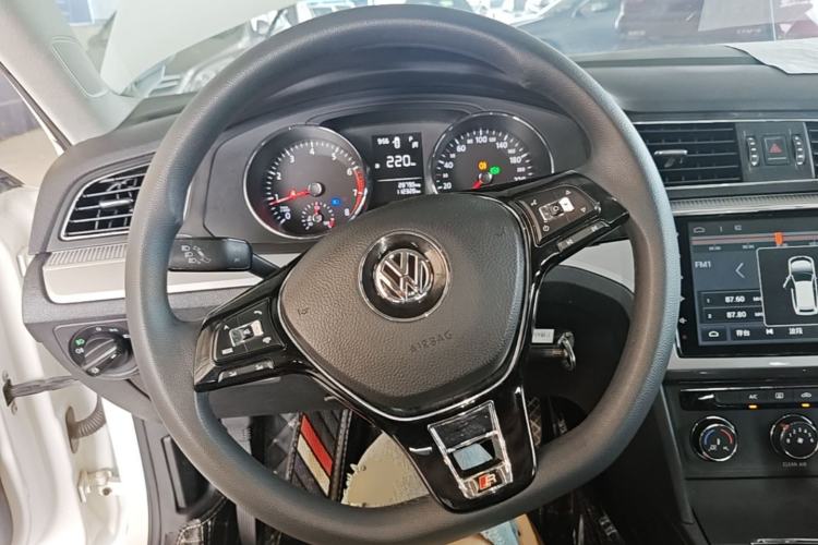 Used Volkswagen Lamando 2017 230TSI DSG Fashion Edition Steering Wheel
