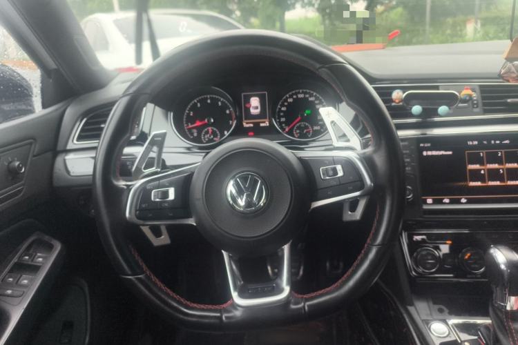 Used Volkswagen Lamando 2017 2.0T GTS Steering Wheel