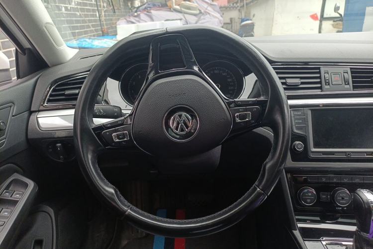 Used Volkswagen Lamando 2017 280TSI DSG Comfort Edition Steering Wheel