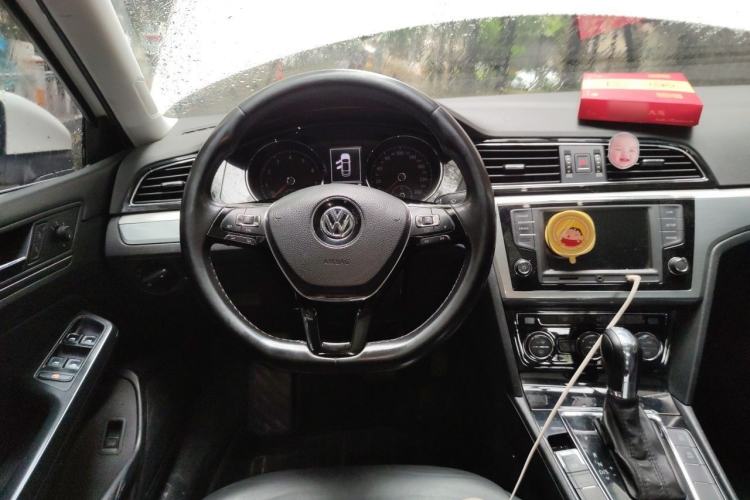 Used Volkswagen Lamando 2017 280TSI DSG Comfort Edition Steering Wheel