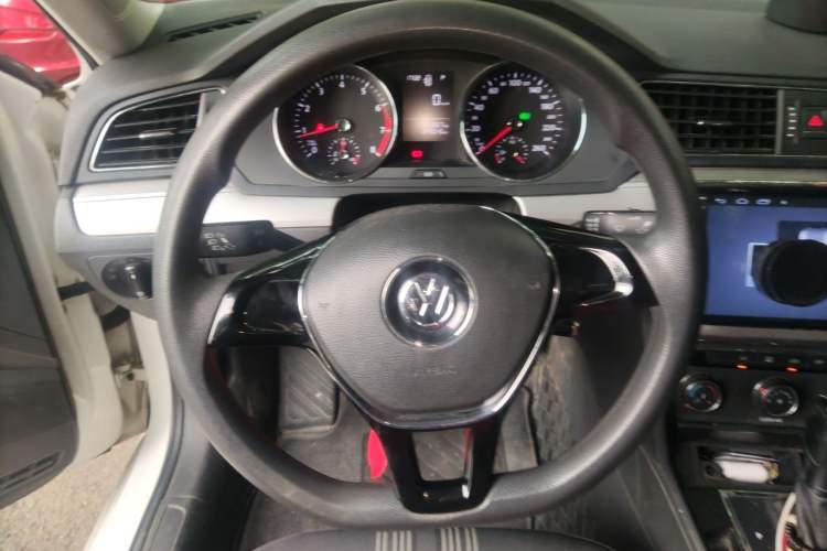 Used Volkswagen Lamando 2017 230TSI DSG Fashion Edition Steering Wheel