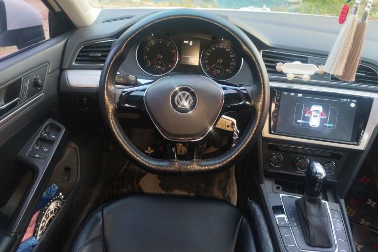 Used Volkswagen Lamando 2017 230TSI DSG Fashion Edition Steering Wheel
