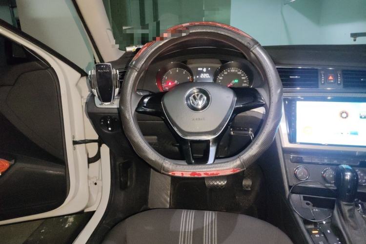 Used Volkswagen Lamando 2017 230TSI DSG Fashion Edition Steering Wheel