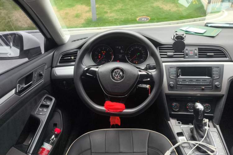 Used Volkswagen Lamando 2017 230TSI DSG Fashion Edition Steering Wheel