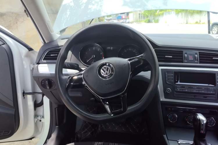 Used Volkswagen Lamando 2017 230TSI DSG Fashion Edition Steering Wheel