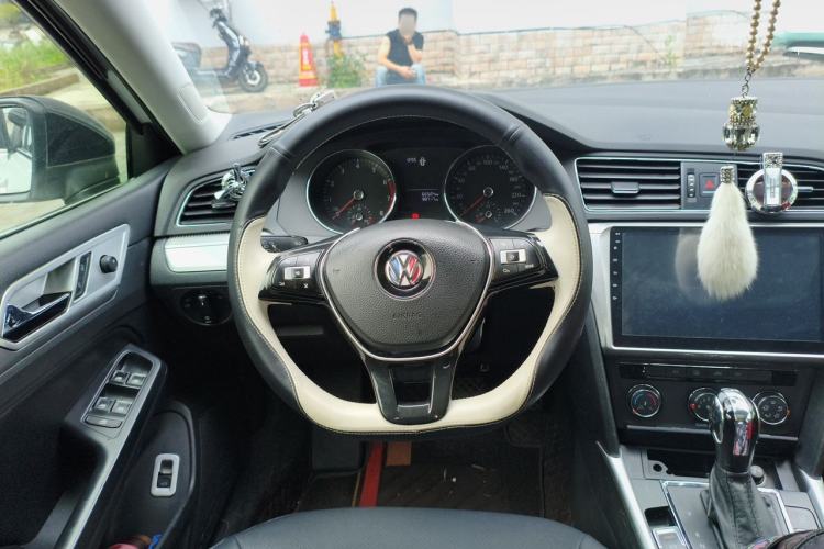 Used Volkswagen Lamando 2017 230TSI DSG Fashion Edition Steering Wheel