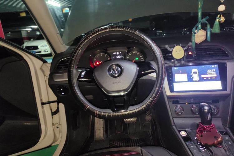 Used Volkswagen Lamando 2017 230TSI DSG Fashion Edition Steering Wheel
