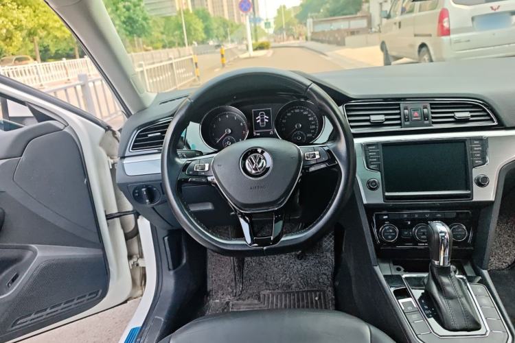 Used Volkswagen Lamando 2017 280TSI DSG Comfort Edition Steering Wheel