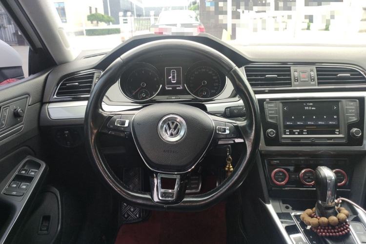 Used Volkswagen Lamando 2017 280TSI DSG Comfort Edition Steering Wheel