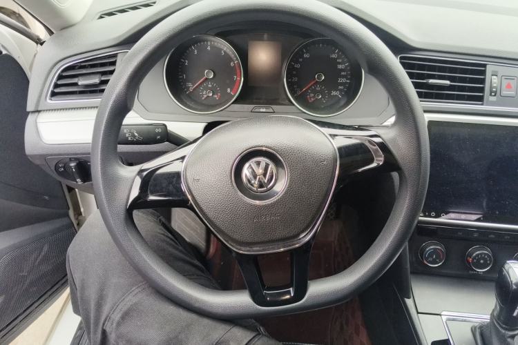 Used Volkswagen Lamando 2017 230TSI DSG Fashion Edition Steering Wheel