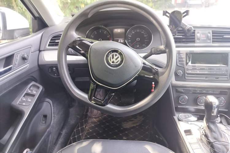 Used Volkswagen Lamando 2017 230TSI DSG Fashion Edition Steering Wheel