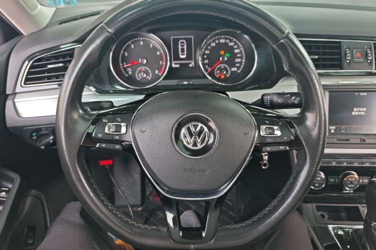 Used Volkswagen Lamando 2017 280TSI DSG Comfort Edition Steering Wheel