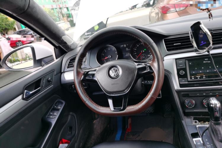 Used Volkswagen Lamando 2017 230TSI DSG Fashion Edition Steering Wheel
