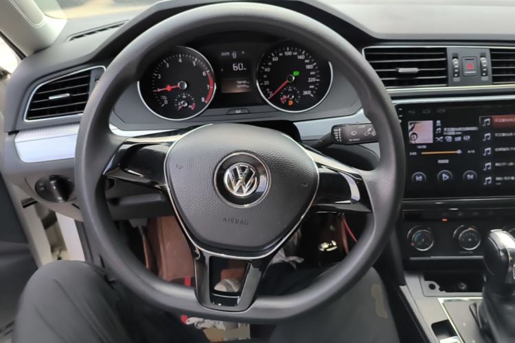 Used Volkswagen Lamando 2017 230TSI DSG Fashion Edition Steering Wheel