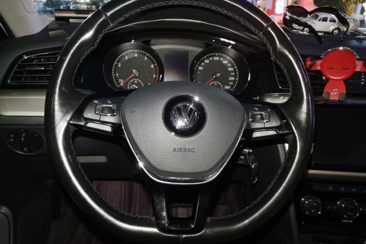 Used Volkswagen Lamando 2017 280TSI DSG Comfort Edition Steering Wheel