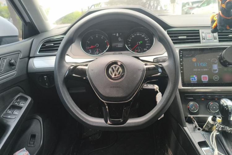 Used Volkswagen Lamando 2017 230TSI DSG Fashion Edition Steering Wheel