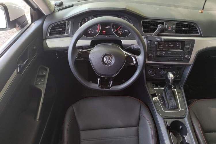 Used Volkswagen Lamando 2017 230TSI DSG Fashion Edition Steering Wheel