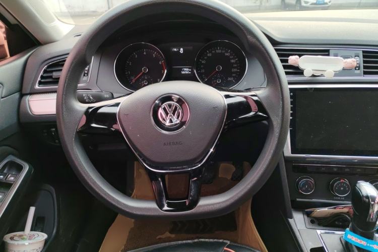 Used Volkswagen Lamando 2017 230TSI DSG Fashion Edition Steering Wheel
