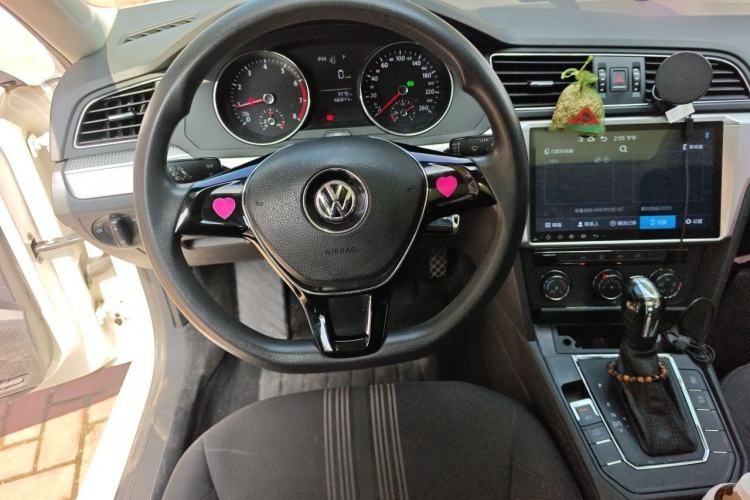 Used Volkswagen Lamando 2017 230TSI DSG Fashion Edition Steering Wheel