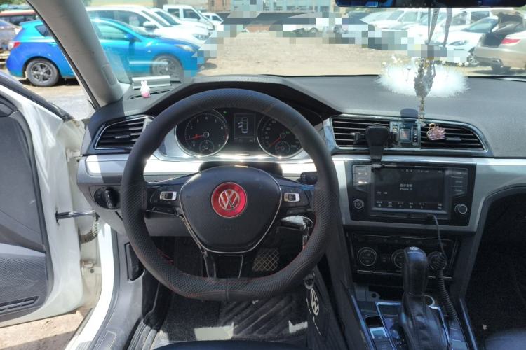 Used Volkswagen Lamando 2017 280TSI DSG Comfort Edition Steering Wheel