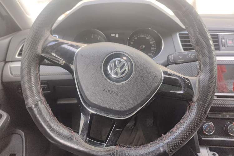 Used Volkswagen Lamando 2017 230TSI DSG Fashion Edition Steering Wheel