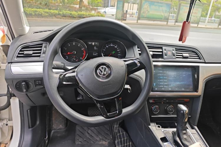 Used Volkswagen Lamando 2017 230TSI DSG Fashion Edition Steering Wheel