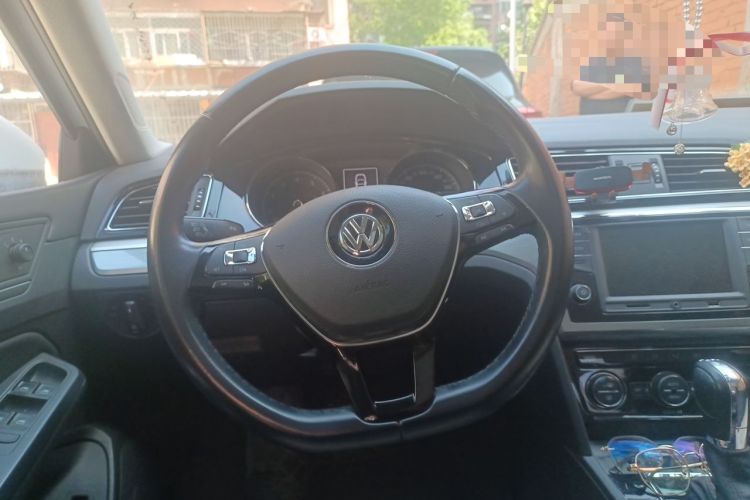 Used Volkswagen Lamando 2017 280TSI DSG Comfort Edition Steering Wheel