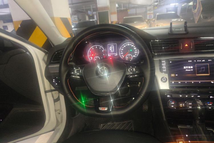 Used Volkswagen Lamando 2017 280TSI DSG Comfort Edition Steering Wheel
