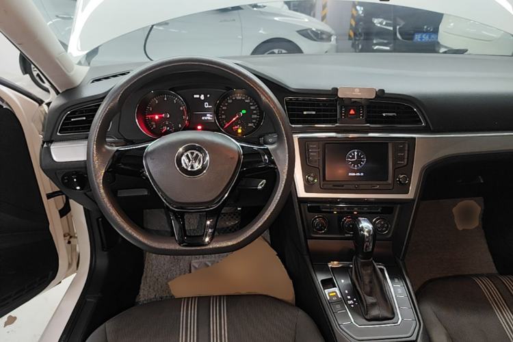 Used Volkswagen Lamando 2017 230TSI DSG Fashion Edition Steering Wheel