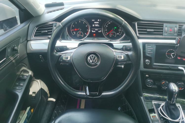 Used Volkswagen Lamando 2017 280TSI DSG Comfort Edition Steering Wheel