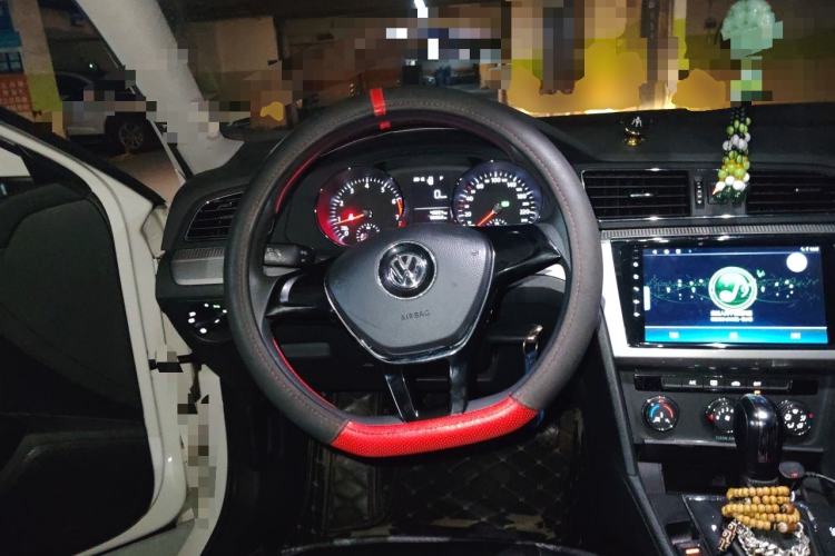 Used Volkswagen Lamando 2017 230TSI DSG Fashion Edition Steering Wheel