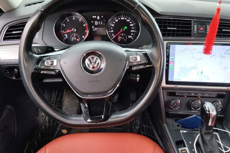 Used Volkswagen Lamando 2017 230TSI DSG Fashion Edition Steering Wheel