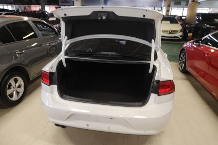 Used Volkswagen Lamando 2017 230TSI DSG Fashion Edition Trunk