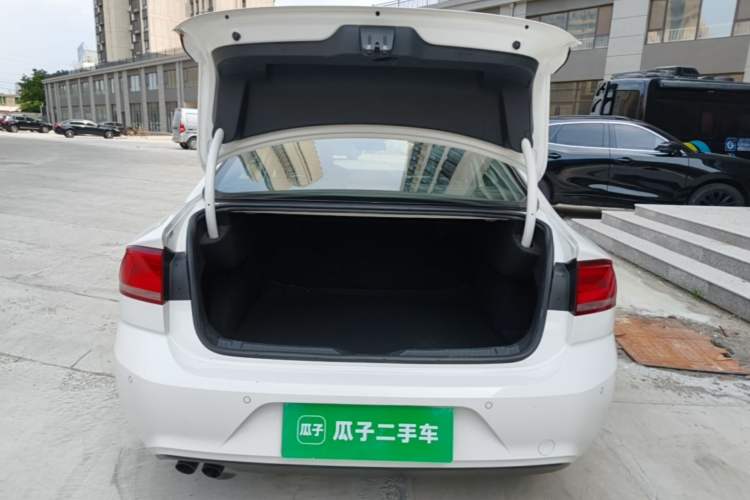 Used Volkswagen Lamando 2017 230TSI DSG Fashion Edition Trunk