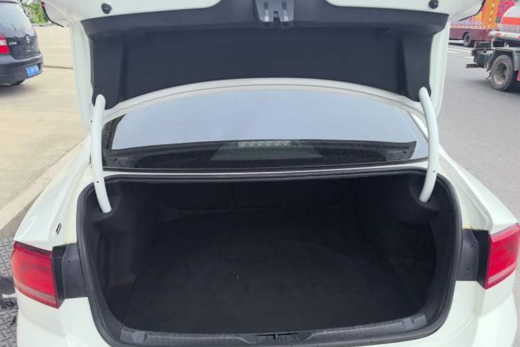 Used Volkswagen Lamando 2017 280TSI DSG Luxury Edition Trunk