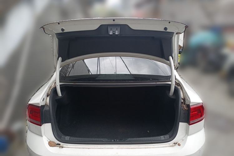 Used Volkswagen Lamando 2017 280TSI DSG Comfort Edition Trunk