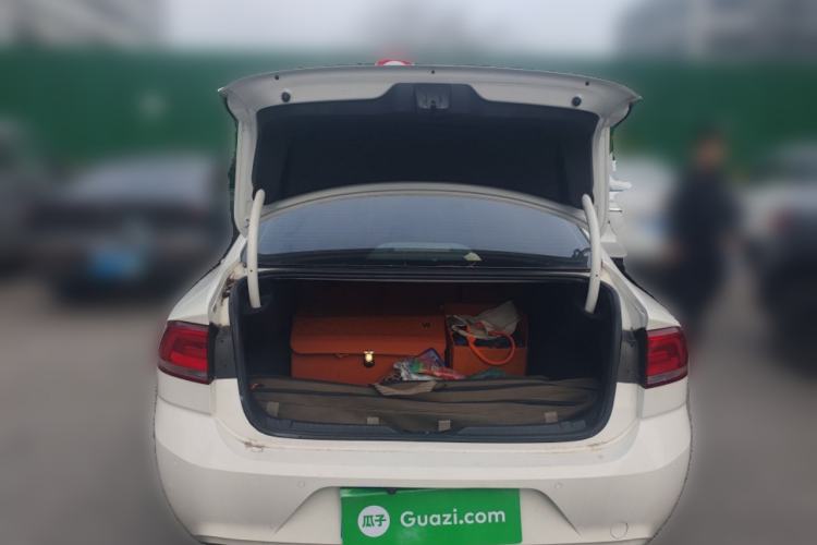 Used Volkswagen Lamando 2017 230TSI DSG Fashion Edition Trunk